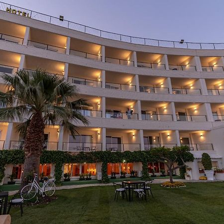 Ramada Resort By Wyndham Puerto De Mazarron Bagian luar foto
