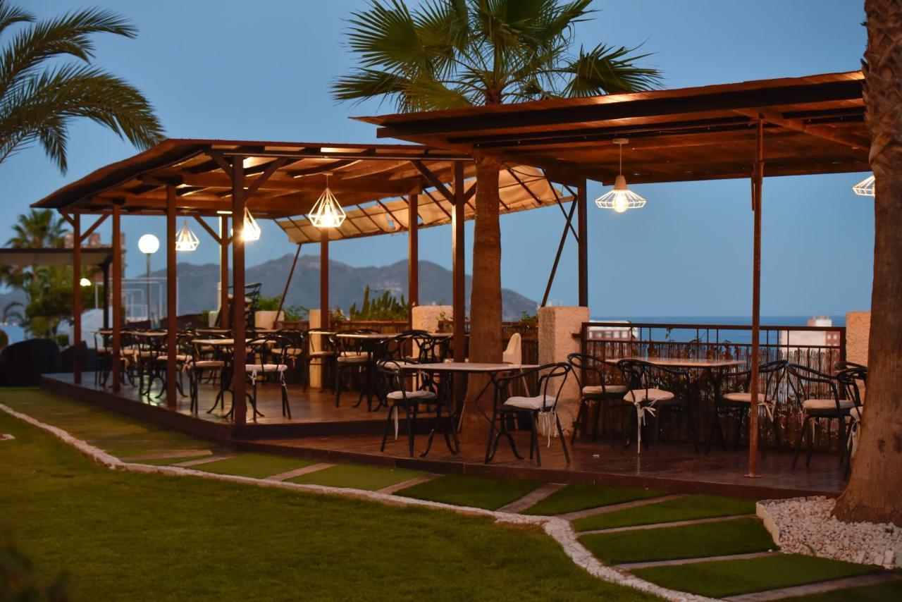 Ramada Resort By Wyndham Puerto De Mazarron Bagian luar foto