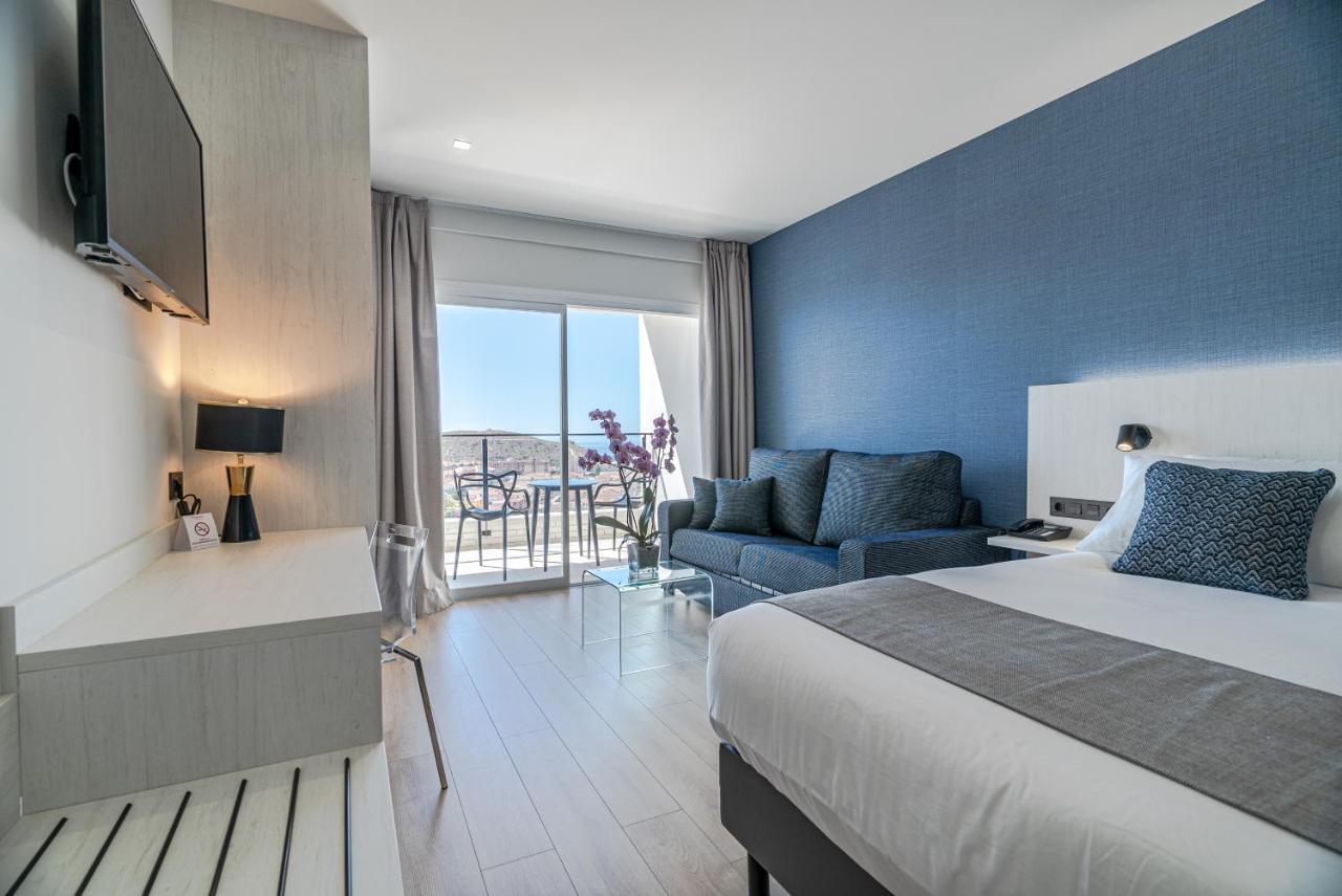 Ramada Resort By Wyndham Puerto De Mazarron Bagian luar foto