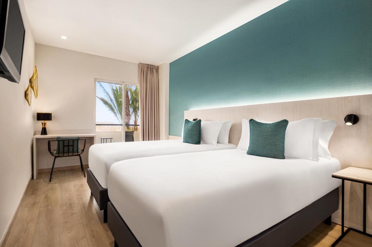 Ramada Resort By Wyndham Puerto De Mazarron Bagian luar foto