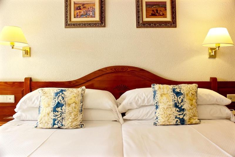 Ramada Resort By Wyndham Puerto De Mazarron Ruang foto