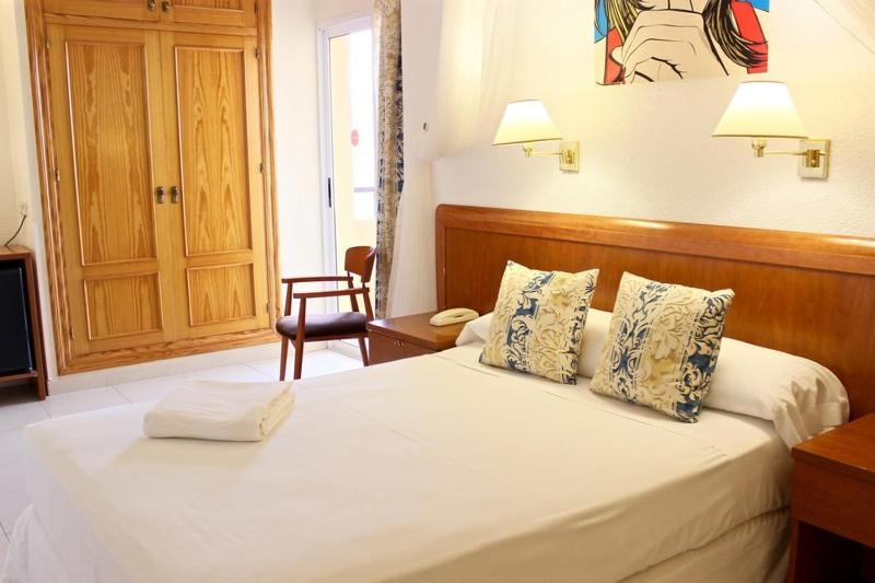 Ramada Resort By Wyndham Puerto De Mazarron Ruang foto